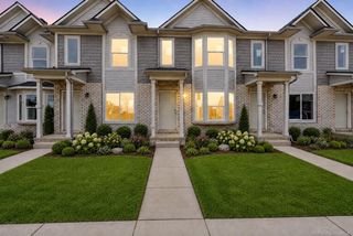 35300 Brittany Drive, New Baltimore, MI 48047
