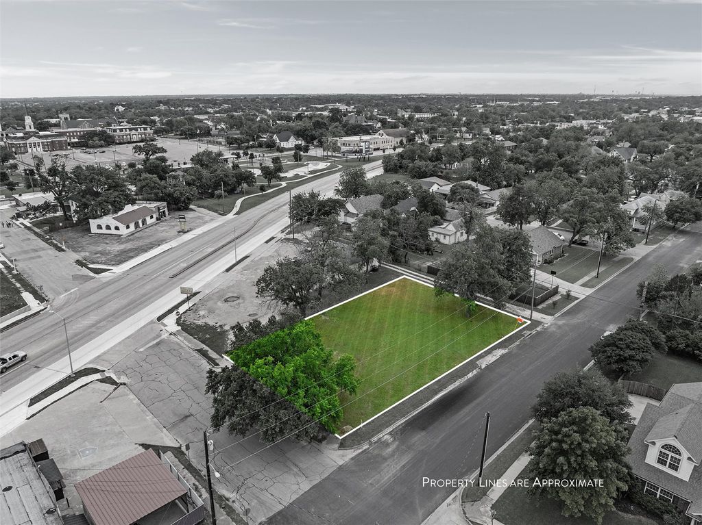 612 N 13th Street, Waco, TX 76707