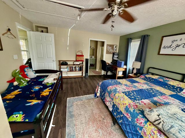 86 Pine Street, Monticello, KY 42633