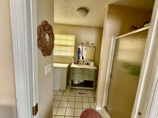 86 Pine Street, Monticello, KY 42633