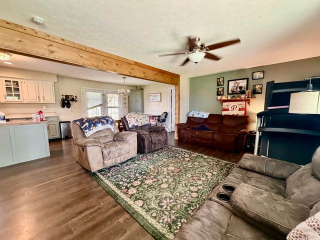 86 Pine Street, Monticello, KY 42633