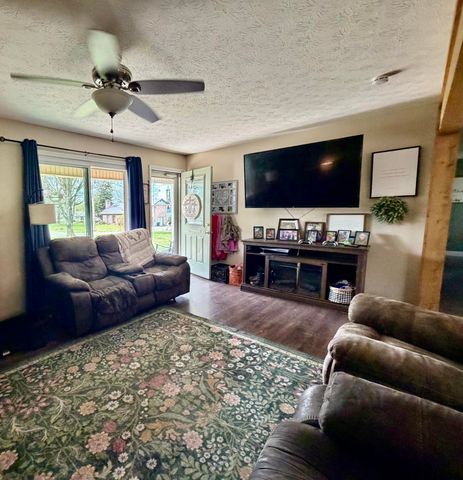 86 Pine Street, Monticello, KY 42633