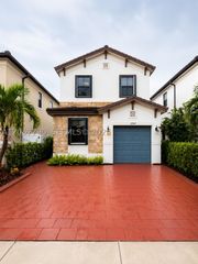 10944 W 35th Ln, Hialeah, FL 33018