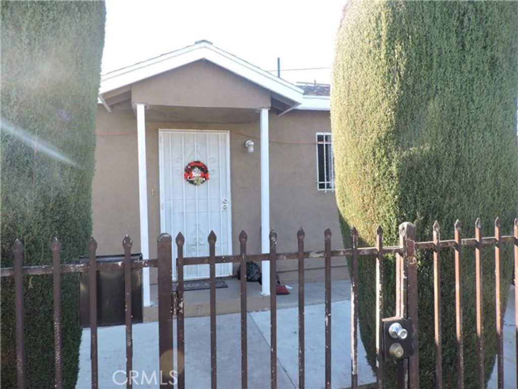 157 E 104th Street, Los Angeles, CA 90003