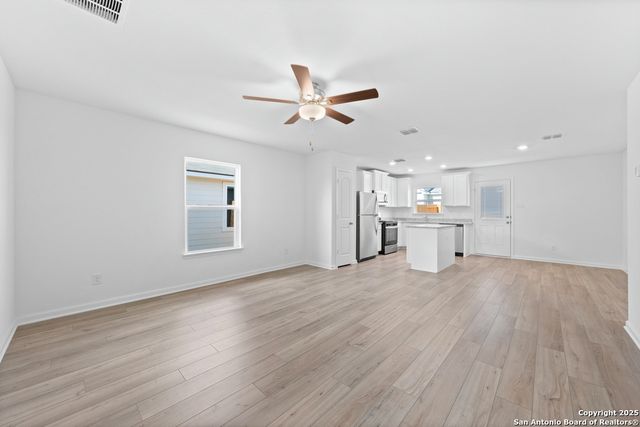 3458 Warlow Branch, San Antonio, TX 78109