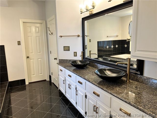 493 Kingsford Drive, Fayetteville, NC 28314