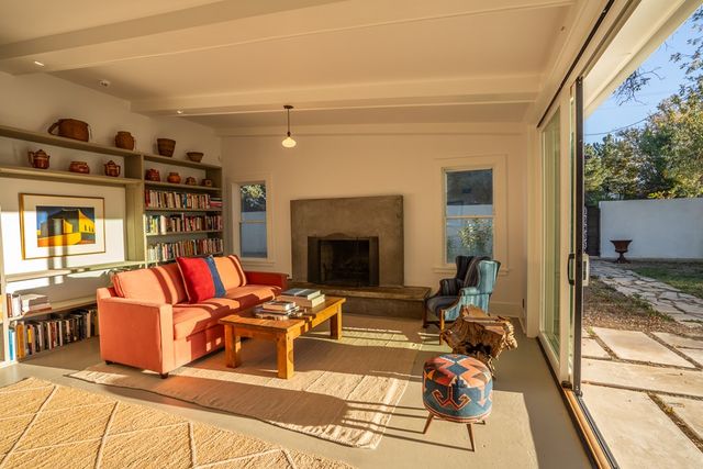 401 Plateau St, Marfa, TX 79843