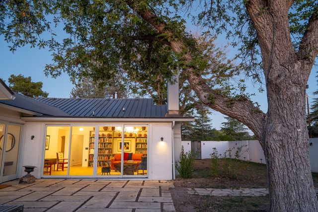 401 Plateau St, Marfa, TX 79843