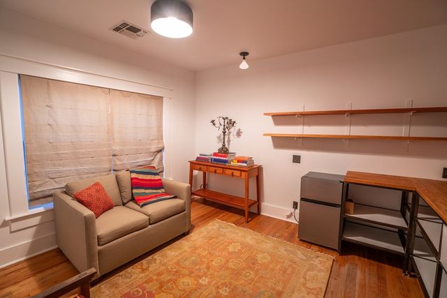 401 Plateau St, Marfa, TX 79843