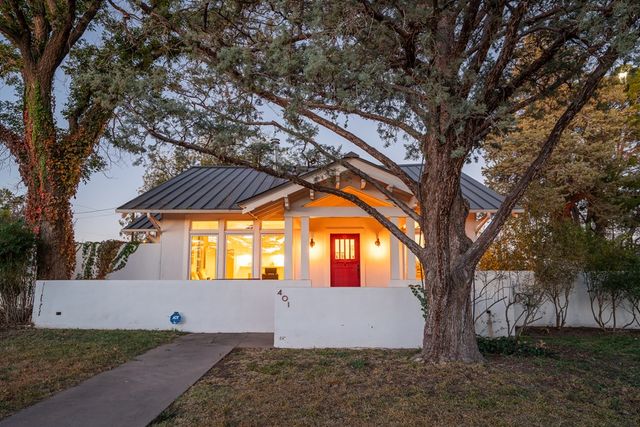 401 Plateau St, Marfa, TX 79843