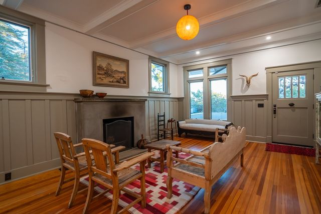 401 Plateau St, Marfa, TX 79843