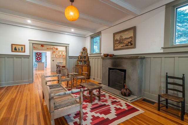 401 Plateau St, Marfa, TX 79843