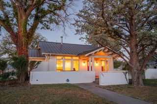 401 Plateau St, Marfa, TX 79843