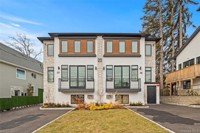 23 Singer Avenue 211, Spring Valley, NY 10977
