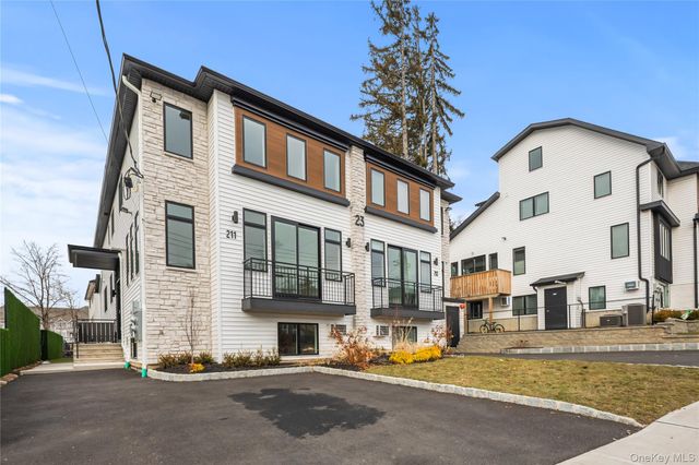23 Singer Avenue 211, Spring Valley, NY 10977