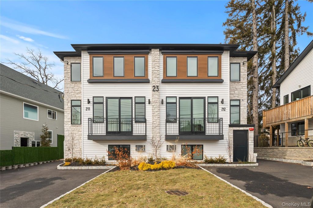 23 Singer Avenue 211, Spring Valley, NY 10977