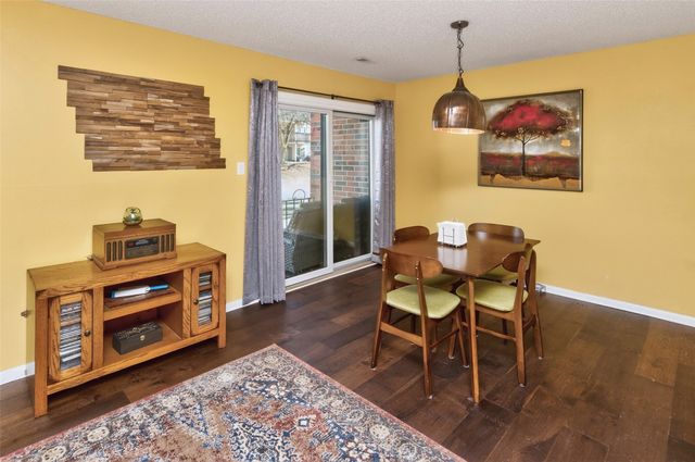 4549 Woodland Avenue 1, West Des Moines, IA 50266