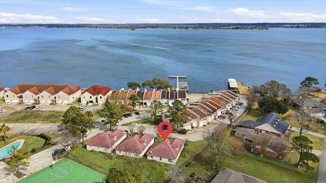 43 Regency Point, Montgomery, TX 77356