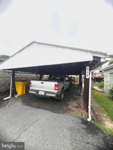 317 CENTRE AVE, Schuylkill Haven, PA 17972