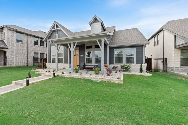 1028 Almond Blossom Circle, Crowley, TX 76036