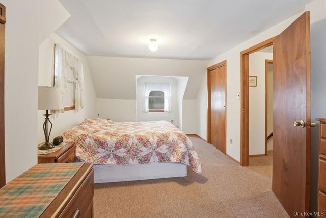 3 Coral Cove, East Norwich, NY 11732