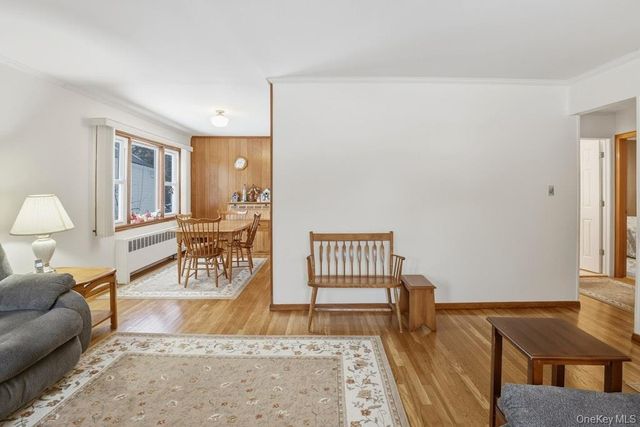 3 Coral Cove, East Norwich, NY 11732