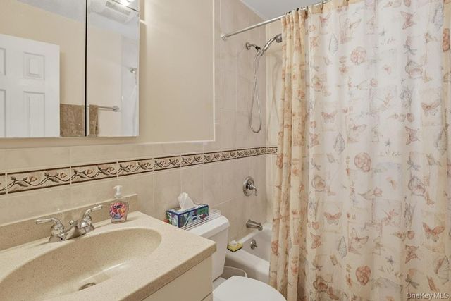 3 Coral Cove, East Norwich, NY 11732