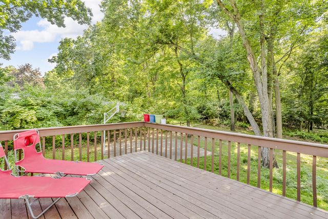 2212 Aurora Drive, Jackson, MI 49203