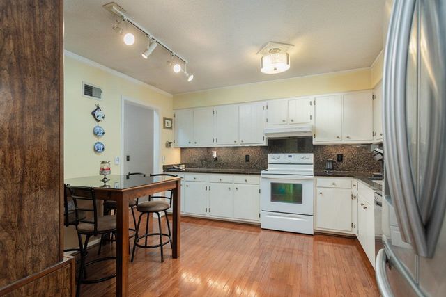1112 SHARPES DR, Harrisonburg, VA 22801
