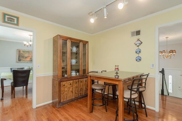 1112 SHARPES DR, Harrisonburg, VA 22801
