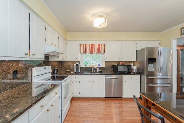 1112 SHARPES DR, Harrisonburg, VA 22801