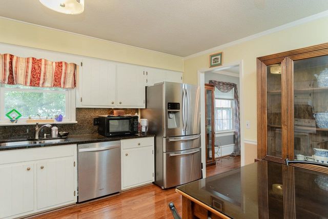 1112 SHARPES DR, Harrisonburg, VA 22801