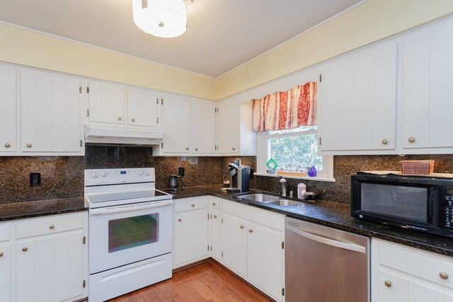 1112 SHARPES DR, Harrisonburg, VA 22801