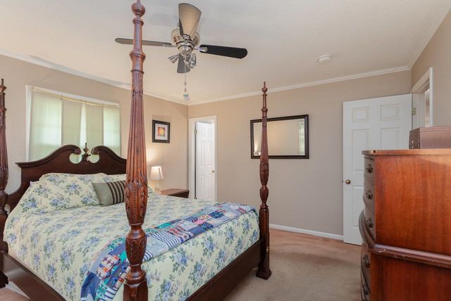 1112 SHARPES DR, Harrisonburg, VA 22801