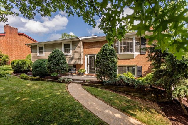 1112 SHARPES DR, Harrisonburg, VA 22801