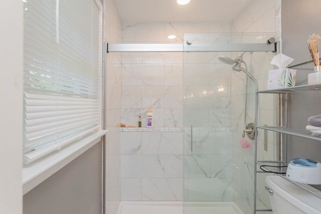 1112 SHARPES DR, Harrisonburg, VA 22801