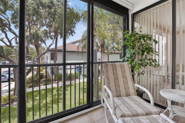 5153 Floria Drive J, Boynton Beach, FL 33437