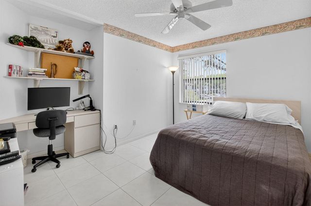 5153 Floria Drive J, Boynton Beach, FL 33437
