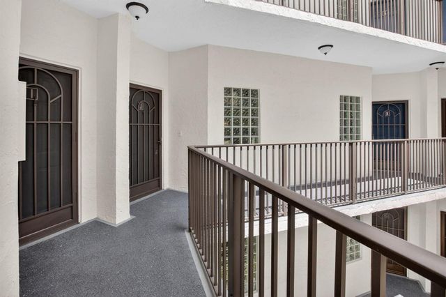 5153 Floria Drive J, Boynton Beach, FL 33437