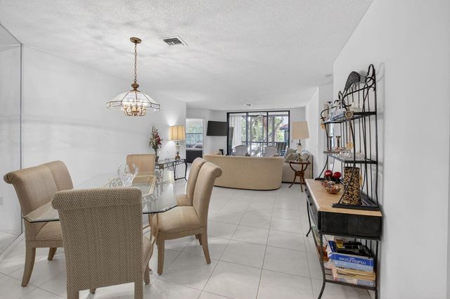 5153 Floria Drive J, Boynton Beach, FL 33437