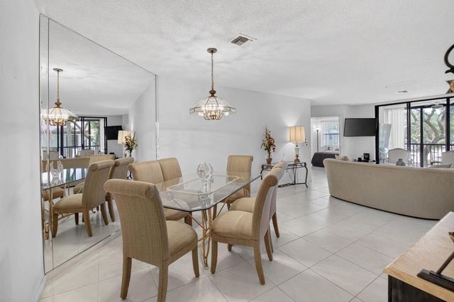 5153 Floria Drive J, Boynton Beach, FL 33437