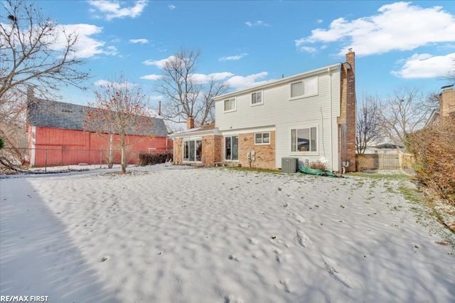 11654 Cavalier Drive, Sterling Heights, MI 48313