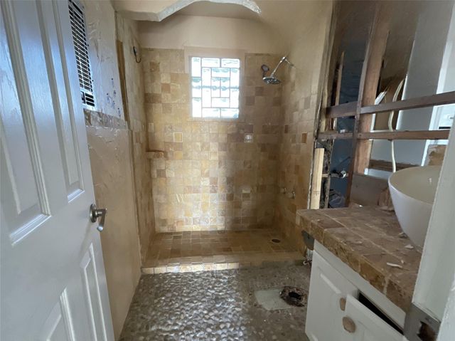 13114 Coronado Drive, Freeport, TX 77541