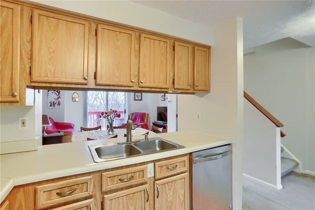 140 Rossmor Ct, Ross Twp, PA 15229