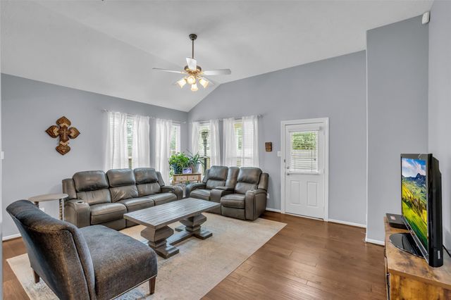 18611 Bristol Point Lane, Tomball, TX 77377