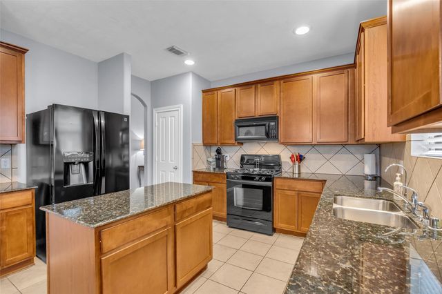 18611 Bristol Point Lane, Tomball, TX 77377