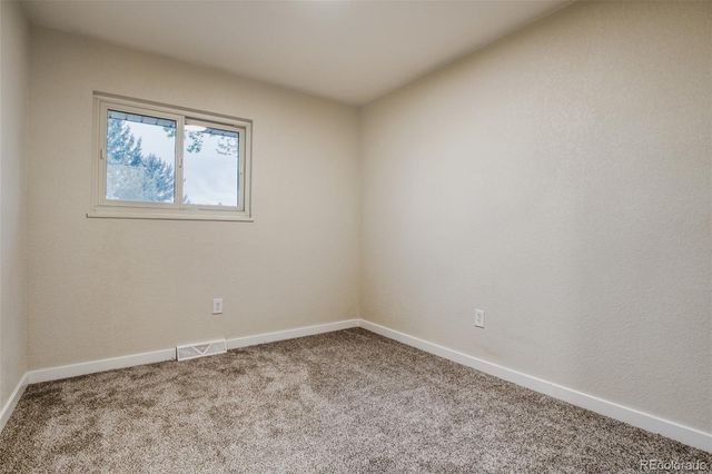 2123 S Olathe Street, Aurora, CO 80013