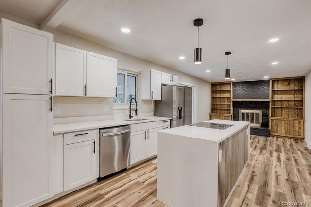 2123 S Olathe Street, Aurora, CO 80013