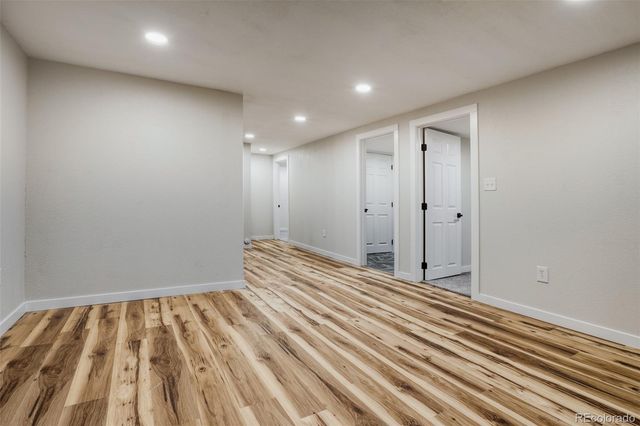 2123 S Olathe Street, Aurora, CO 80013