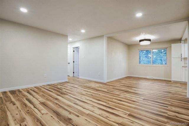 2123 S Olathe Street, Aurora, CO 80013